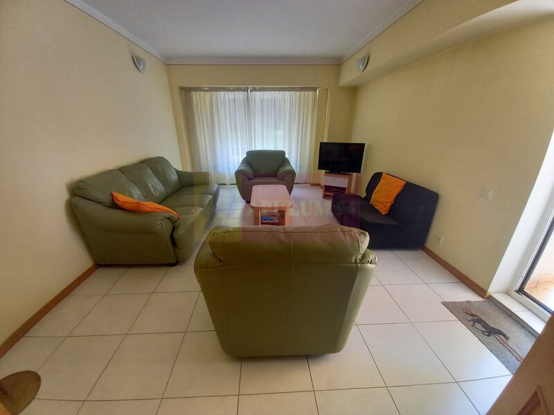 Piata Unirii vanzare apartament 4 camere, metrou